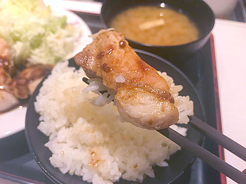ごはんと厚切り豚テキ